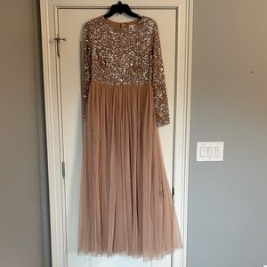 Elegant Sequin Maxi Dress in Brown